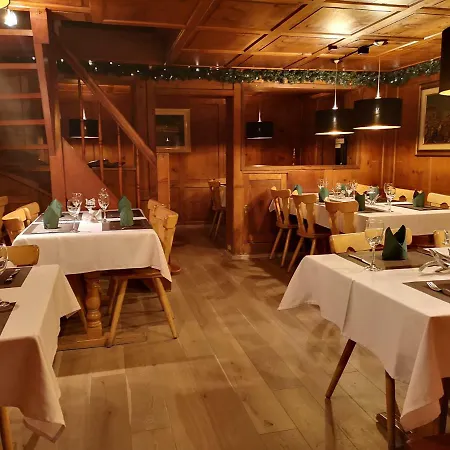 Hotel Plattas Cazis